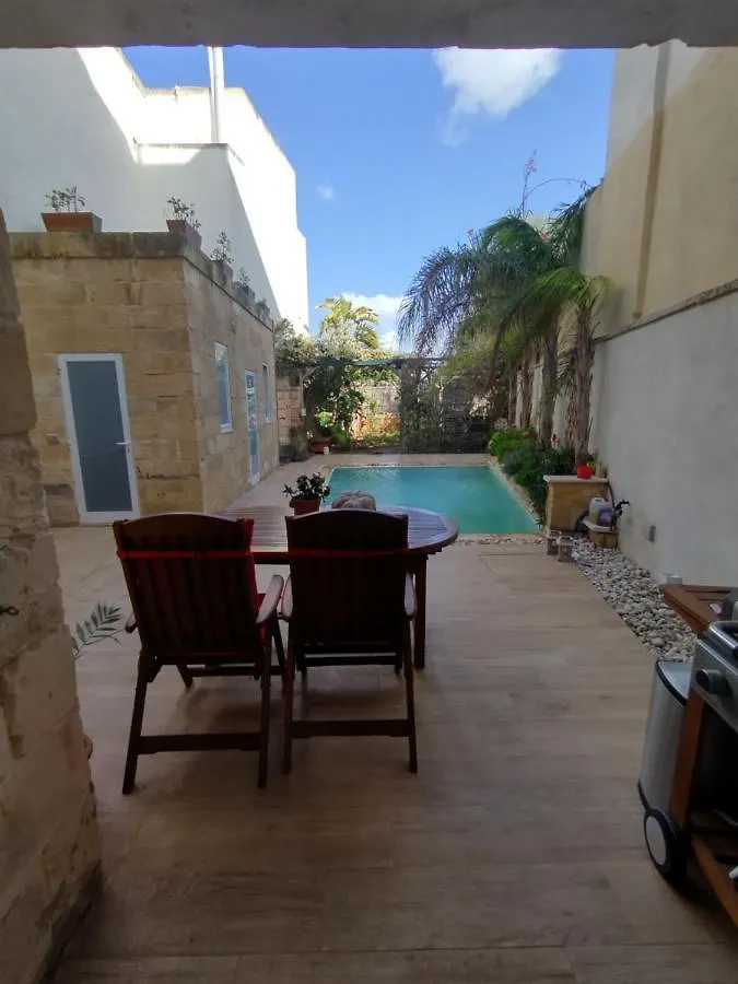 The Luxury Home - Next To Airport! Kirkop